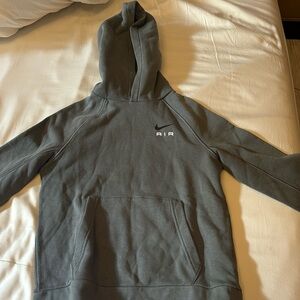 Nike youth big boys hoodie size M amazing condition   Pet and smoke free home.